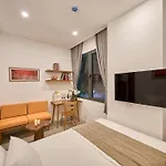 Horizon Bui Vien Retreat - Exclusive Rooftop & Poolside Relaxation