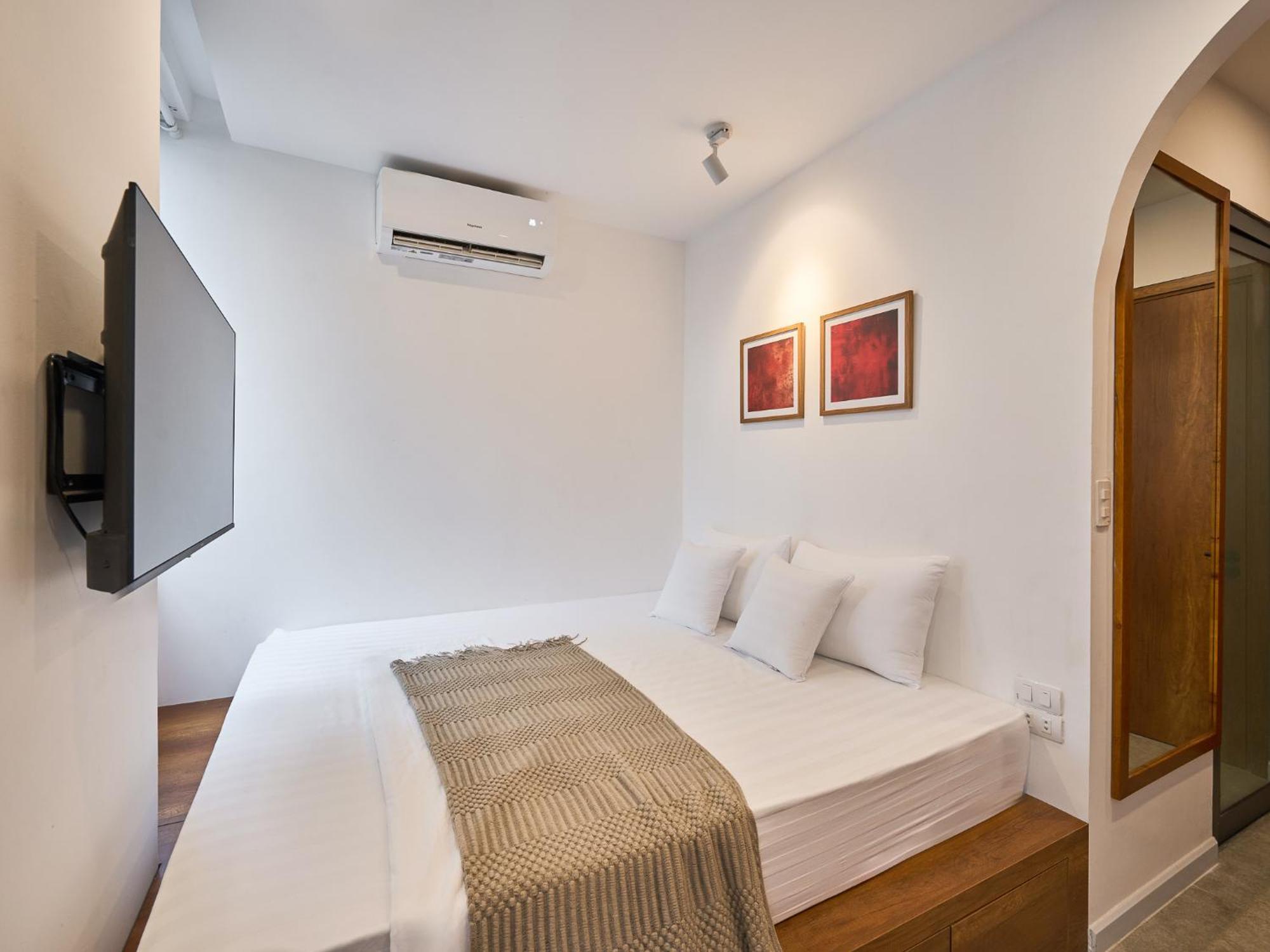 Căn hộ Horizon Bui Vien Retreat - Exclusive Rooftop & Poolside Relaxation TP. Hồ Chí Minh