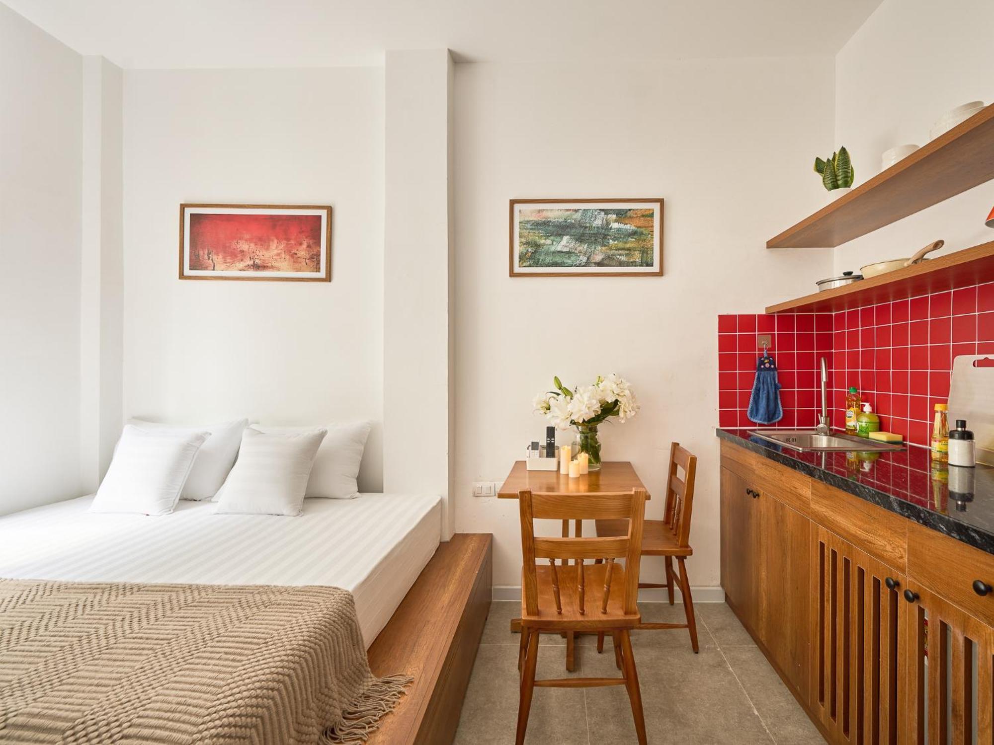 Căn hộ Horizon Bui Vien Retreat - Exclusive Rooftop & Poolside Relaxation *