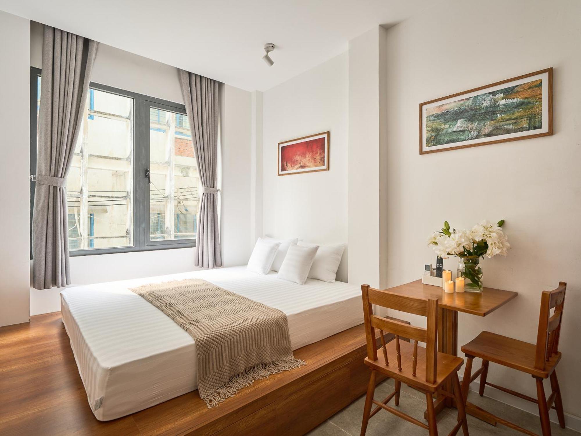 Căn hộ Horizon Bui Vien Retreat - Exclusive Rooftop & Poolside Relaxation *