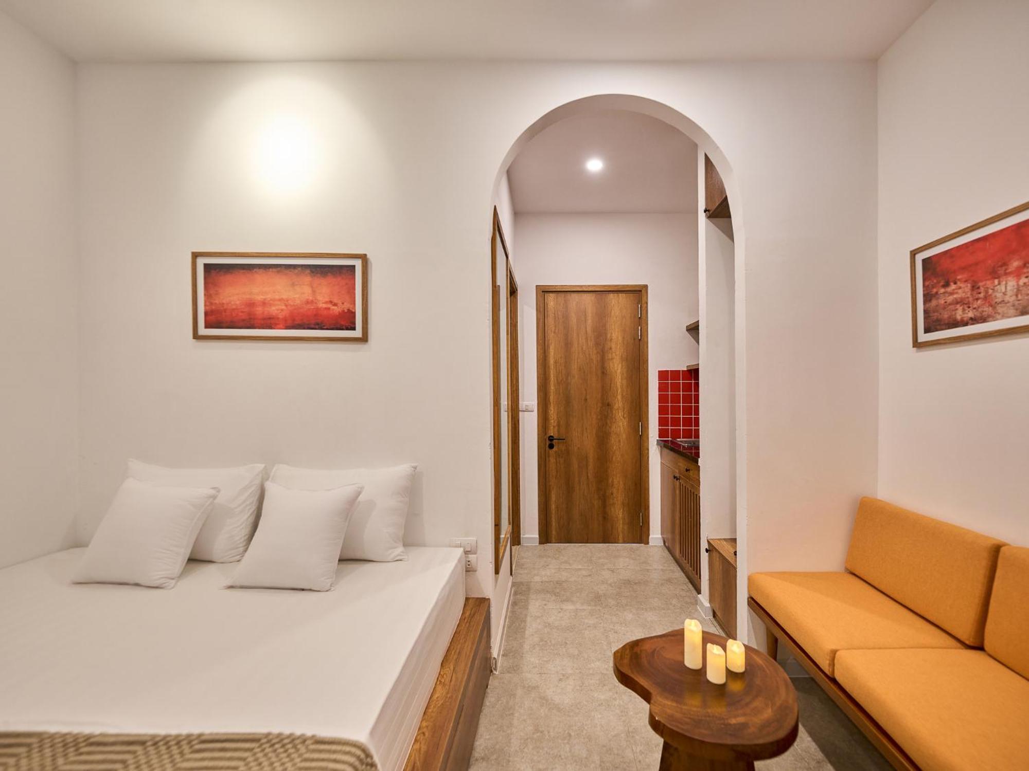 Horizon Bui Vien Retreat - Exclusive Rooftop & Poolside Relaxation TP. Hồ Chí Minh