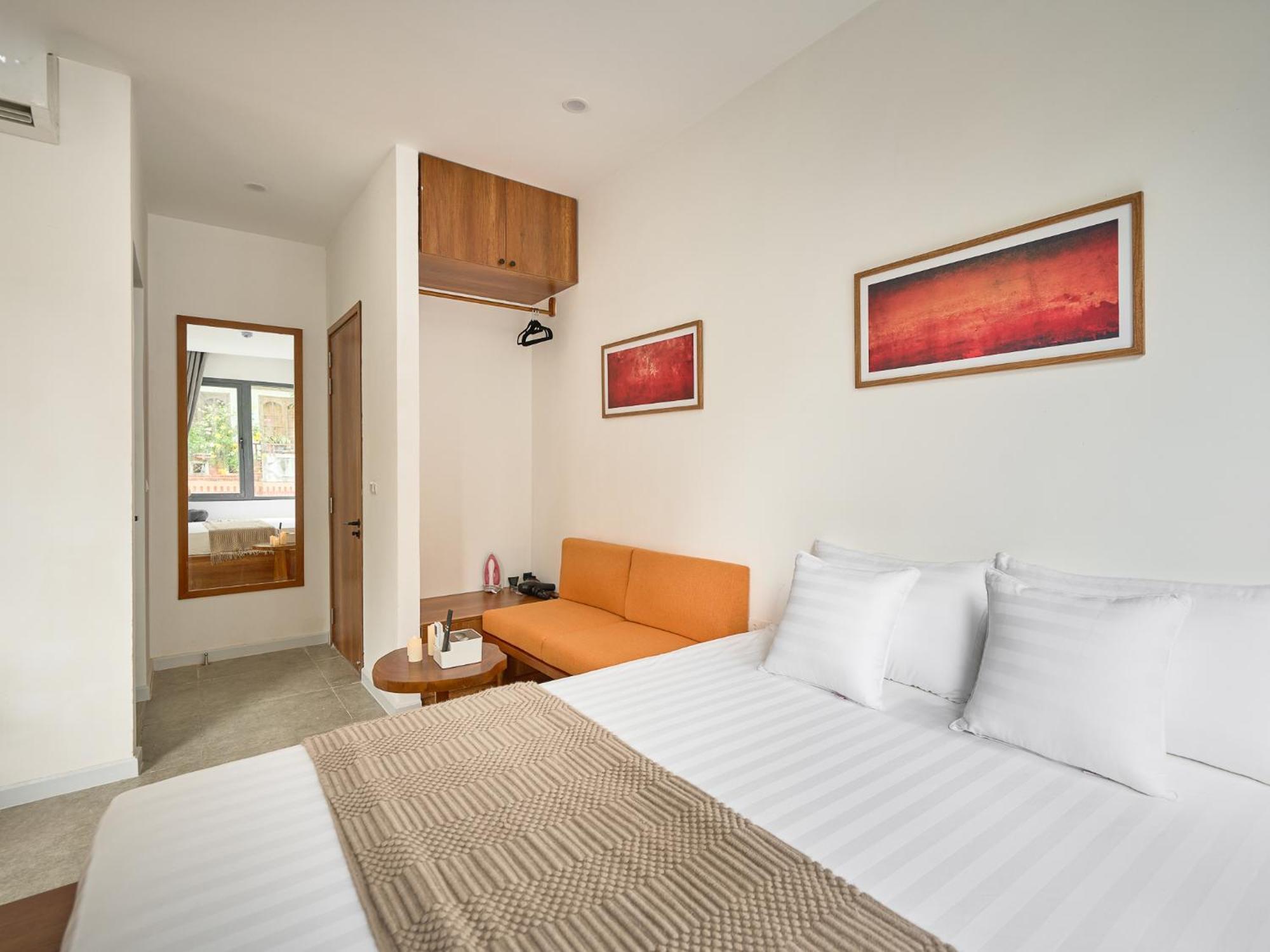 Horizon Bui Vien Retreat - Exclusive Rooftop & Poolside Relaxation TP. Hồ Chí Minh