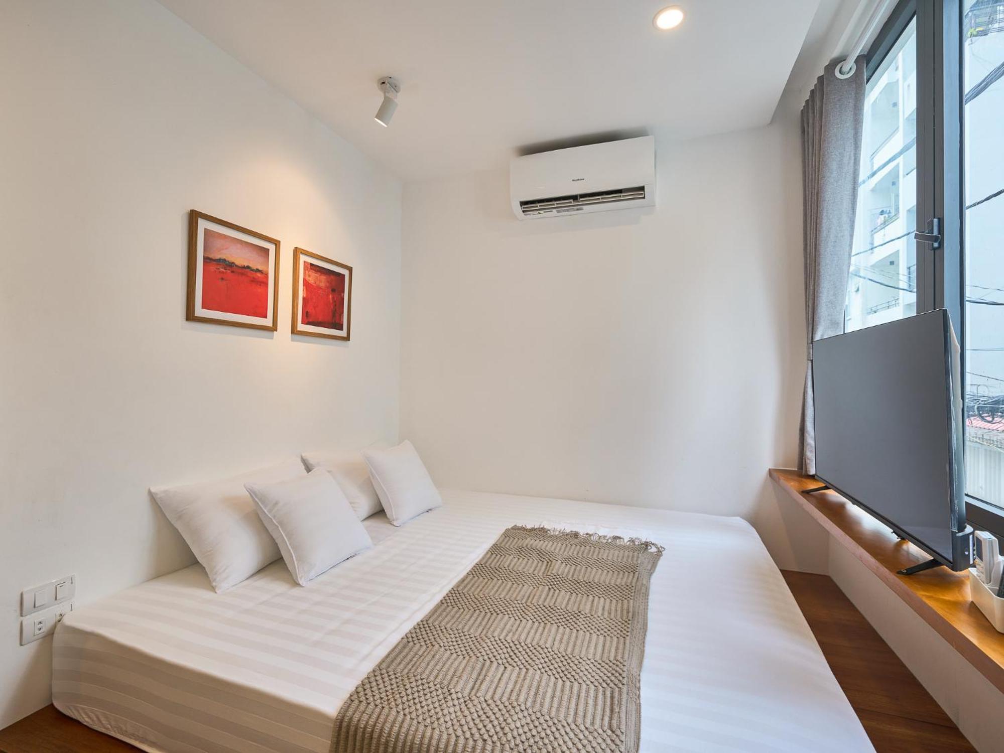 Căn hộ Horizon Bui Vien Retreat - Exclusive Rooftop & Poolside Relaxation