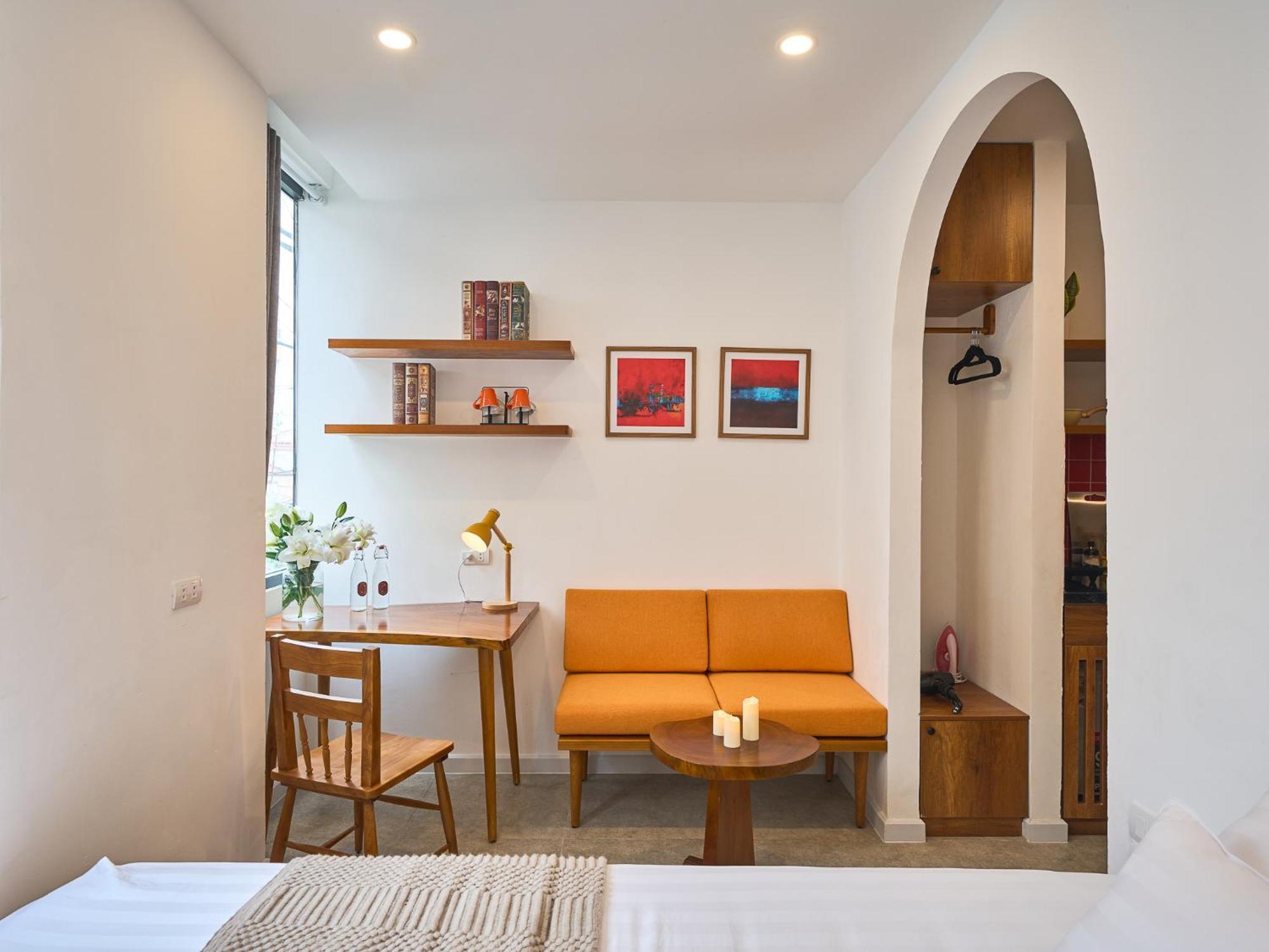Horizon Bui Vien Retreat - Exclusive Rooftop & Poolside Relaxation * TP. Hồ Chí Minh